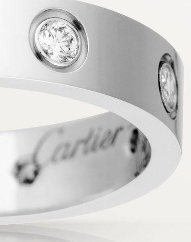 Кольцо с бриллиантами Cartier Love