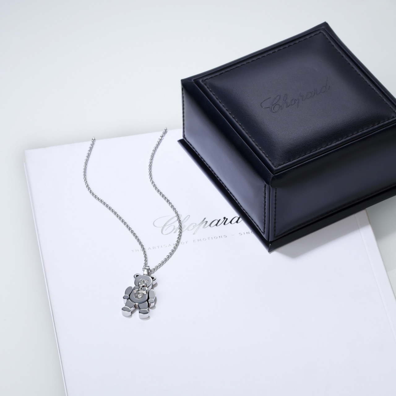 Подвеска с бриллиантами Chopard Happy Diamonds Teddy Bear