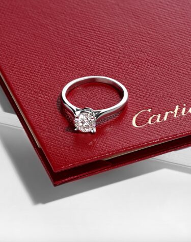 Кольцо с бриллиантом Cartier