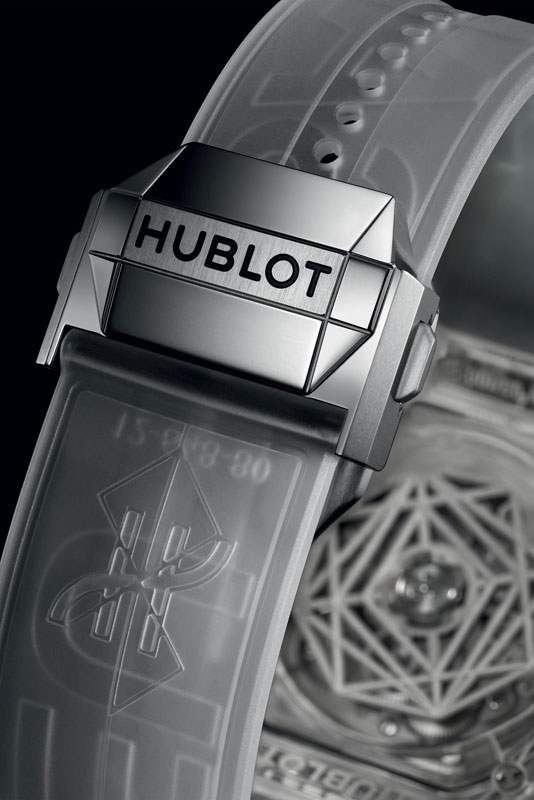 Spirit-of-BIg-Bang-Sang-Bleu-Sapphire-42-mm-strap-shot