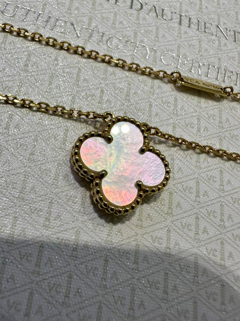 Подвеска Van Cleef & Arpels Vintage Alhambra