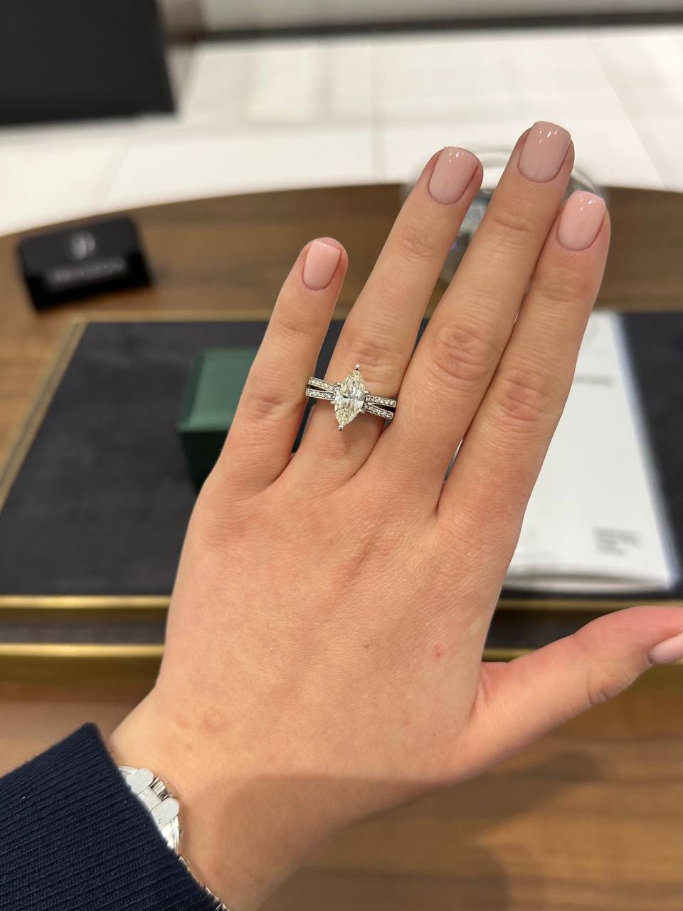 Кольцо с бриллиантами 2,20 ct. маркиз