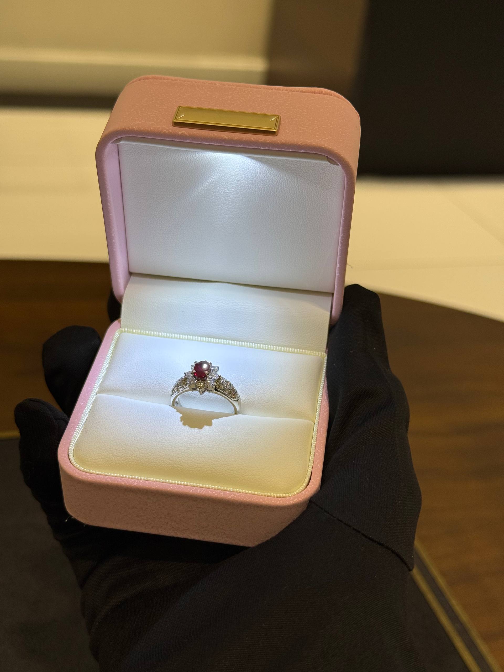 Кольцо с шпинелью и бриллиантами