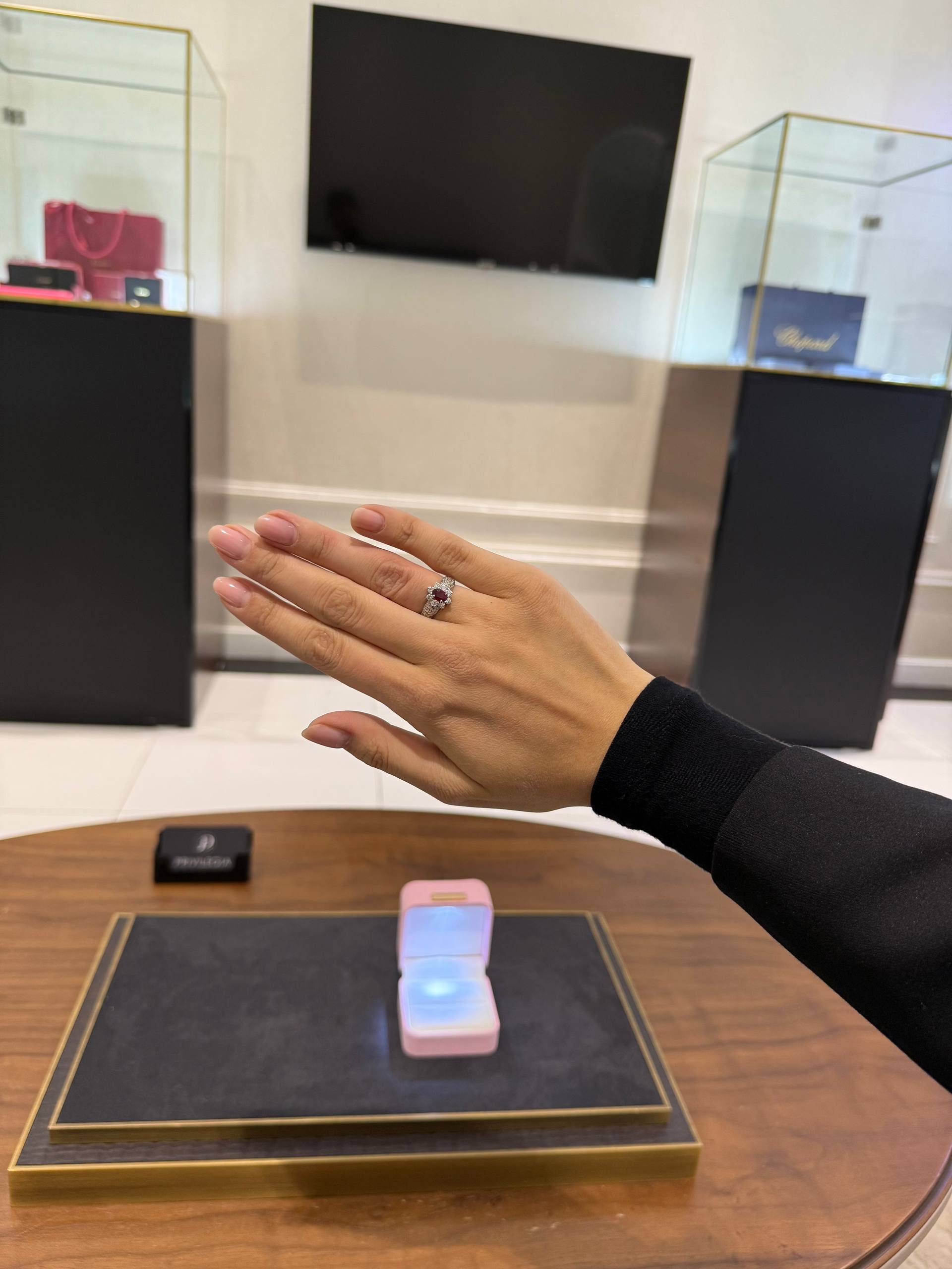 Кольцо с шпинелью и бриллиантами