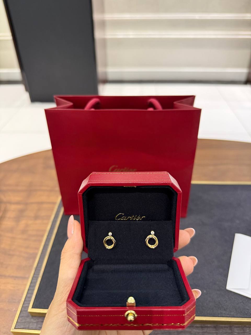 СЕРЬГИ  CARTIER TRINITY, BRILLIANT-CUT DIAMONDS