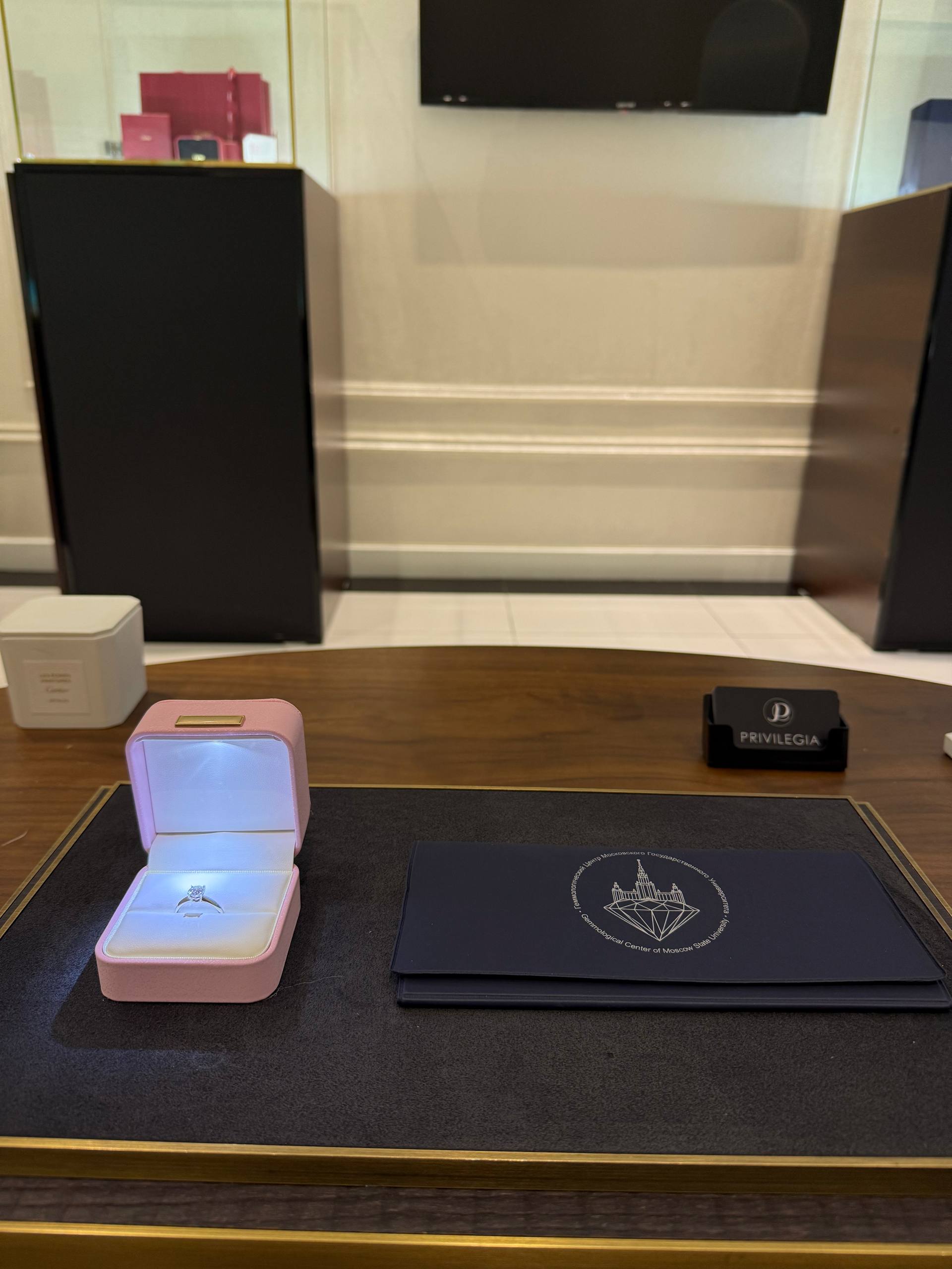 КОЛЬЦО С БРИЛЛИАНТОМ 1,01 CT