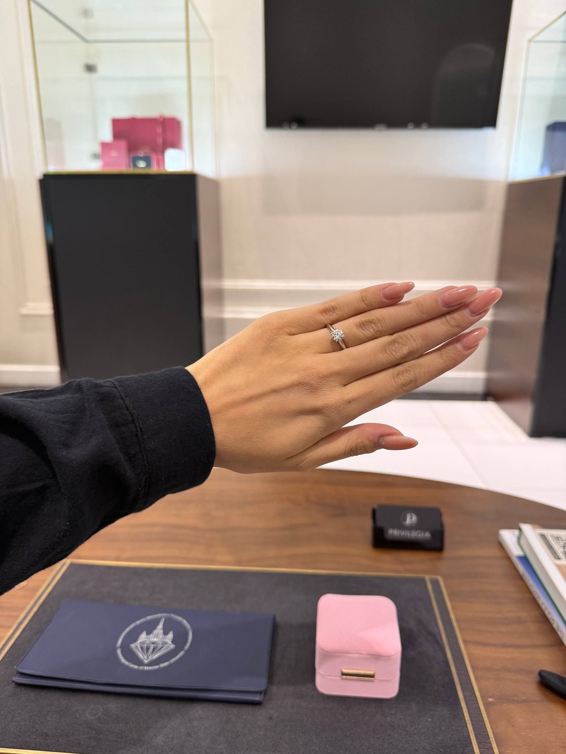 Кольцо с бриллиантом 1,05ct