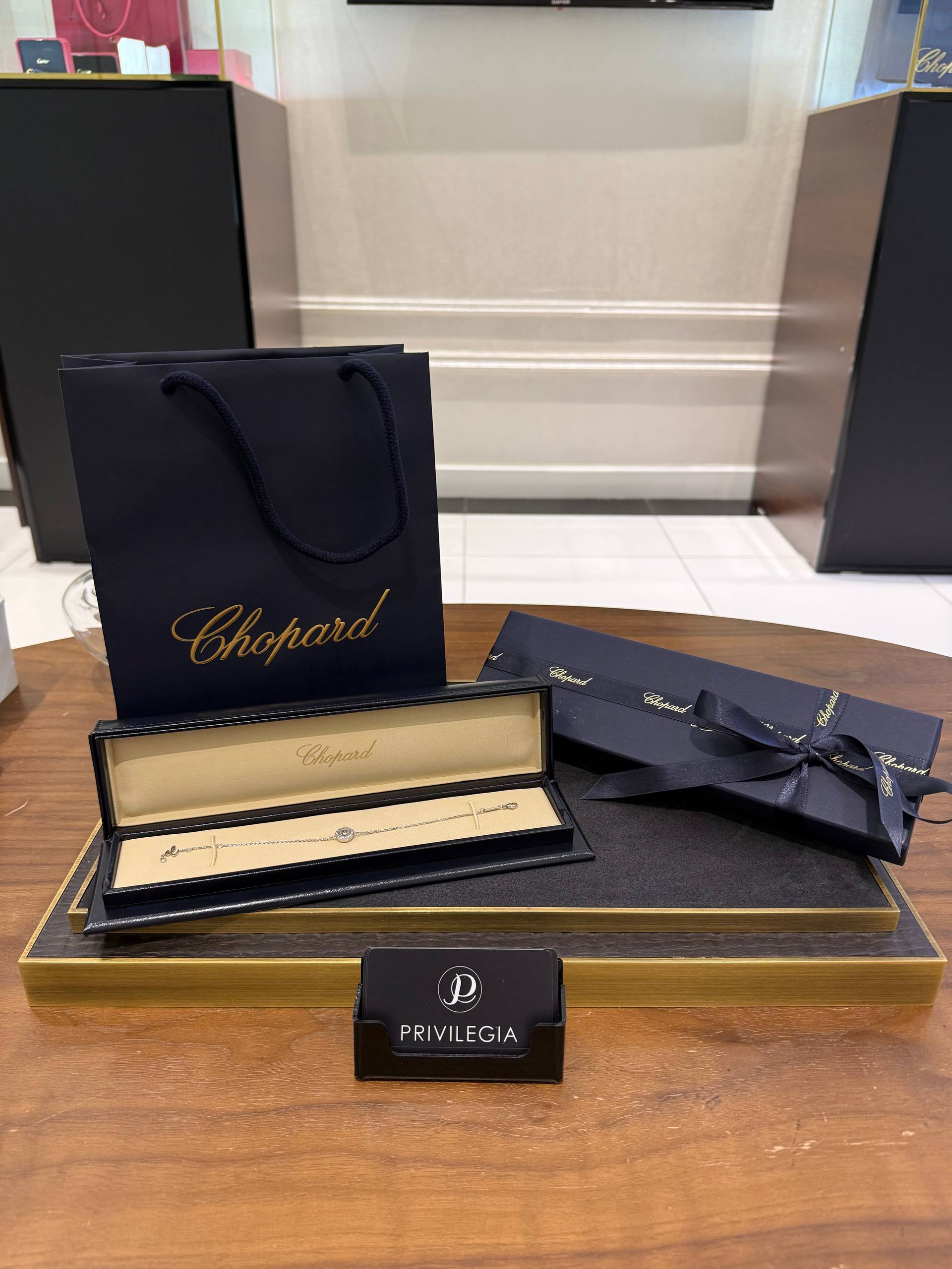 БРАСЛЕТ CHOPARD HAPPY DIAMONDS ICONS