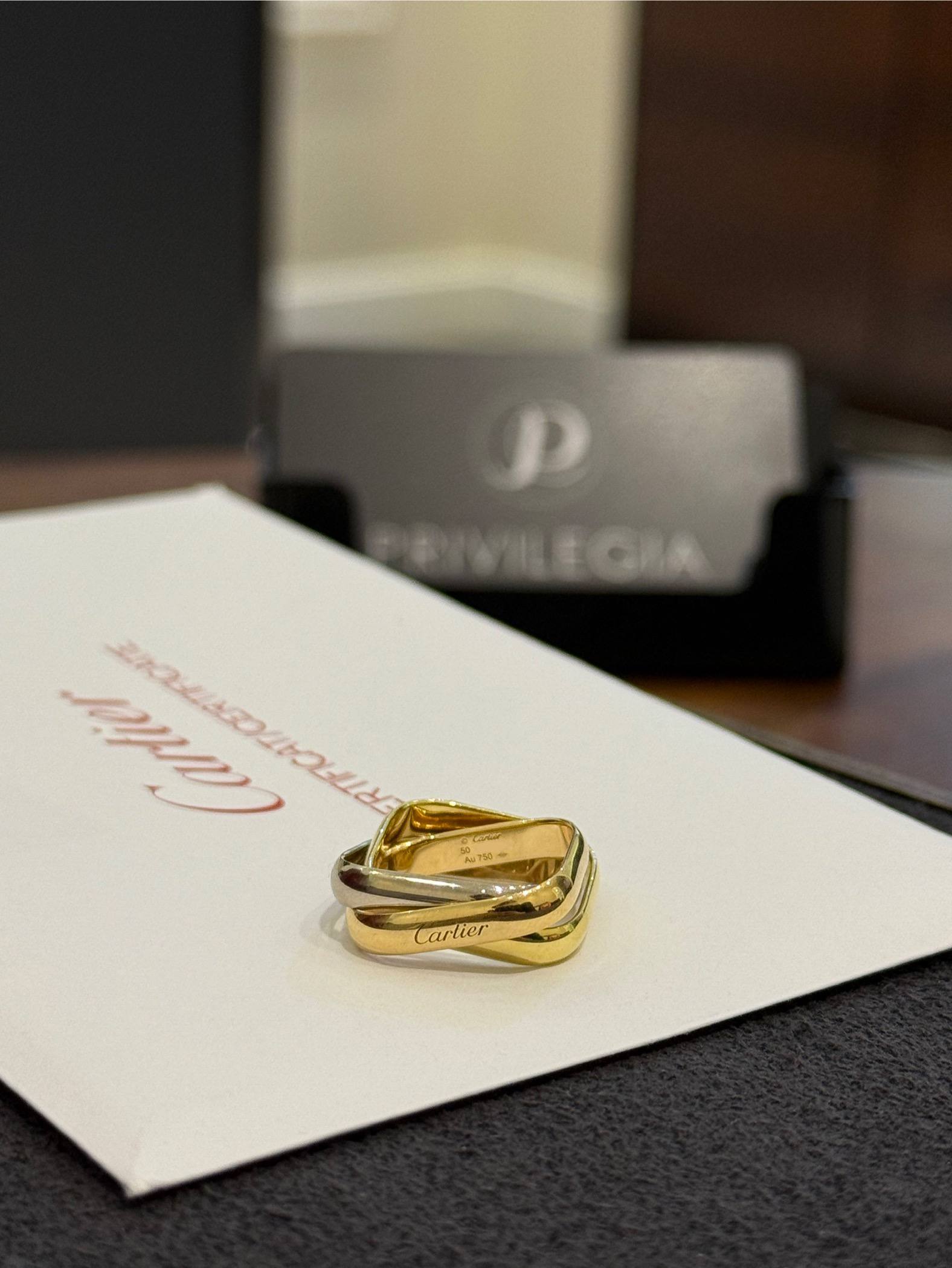 КОЛЬЦО TRINITY CUSHION-SHAPED CLASSIC MODEL