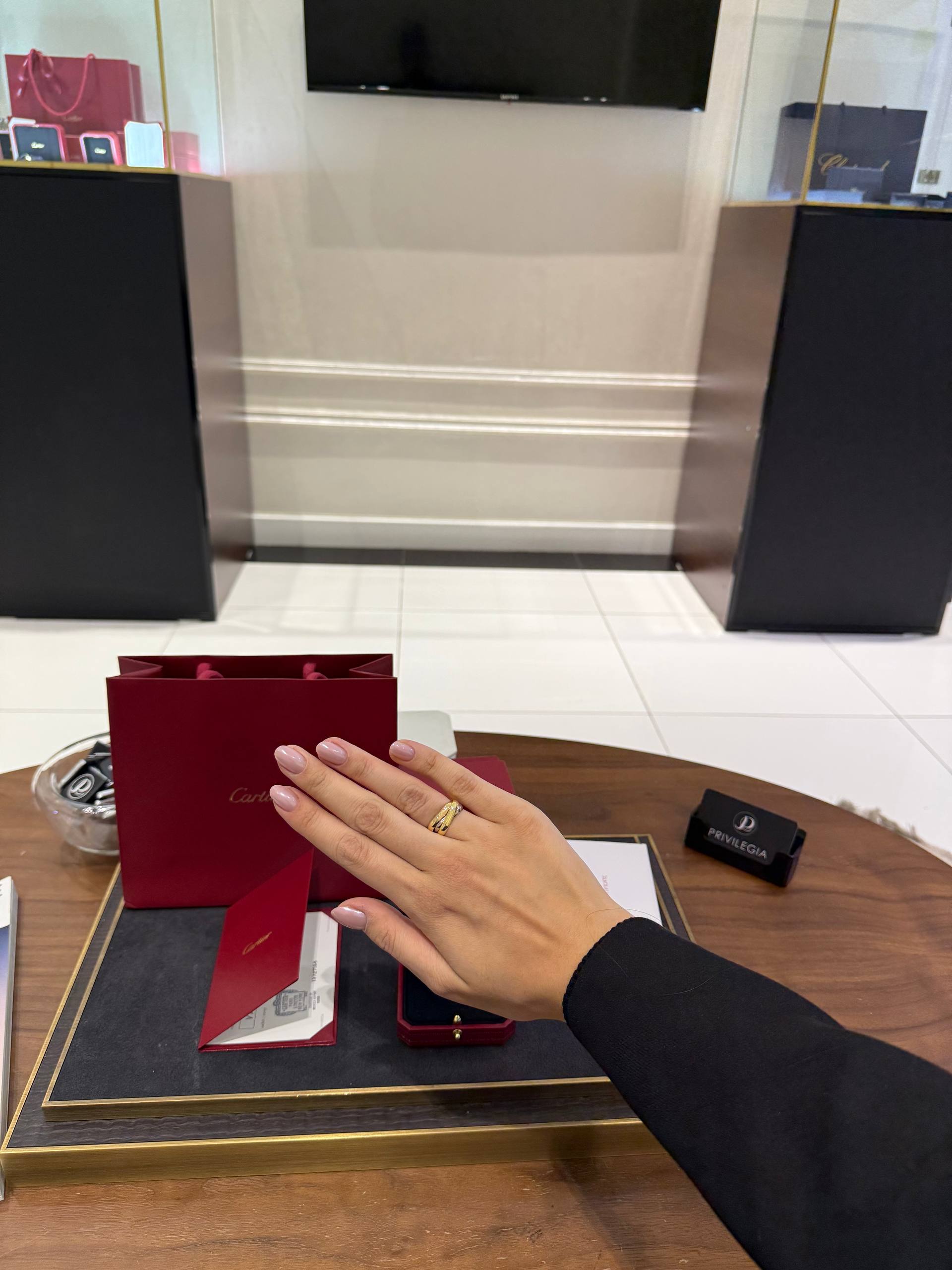 КОЛЬЦО TRINITY CUSHION-SHAPED CLASSIC MODEL