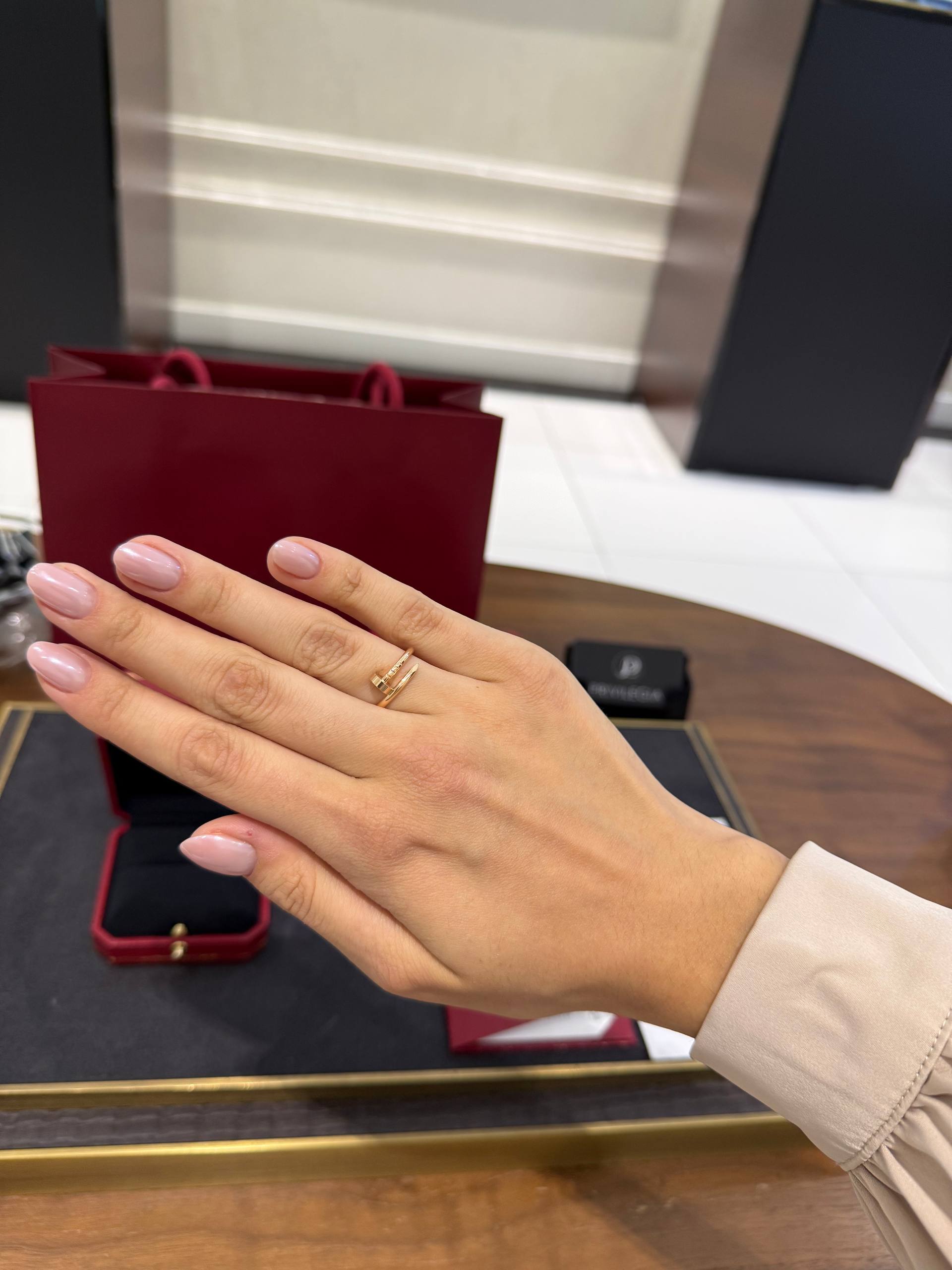 КОЛЬЦО CARTIER JUSTE UN CLOU SMALL MODEL