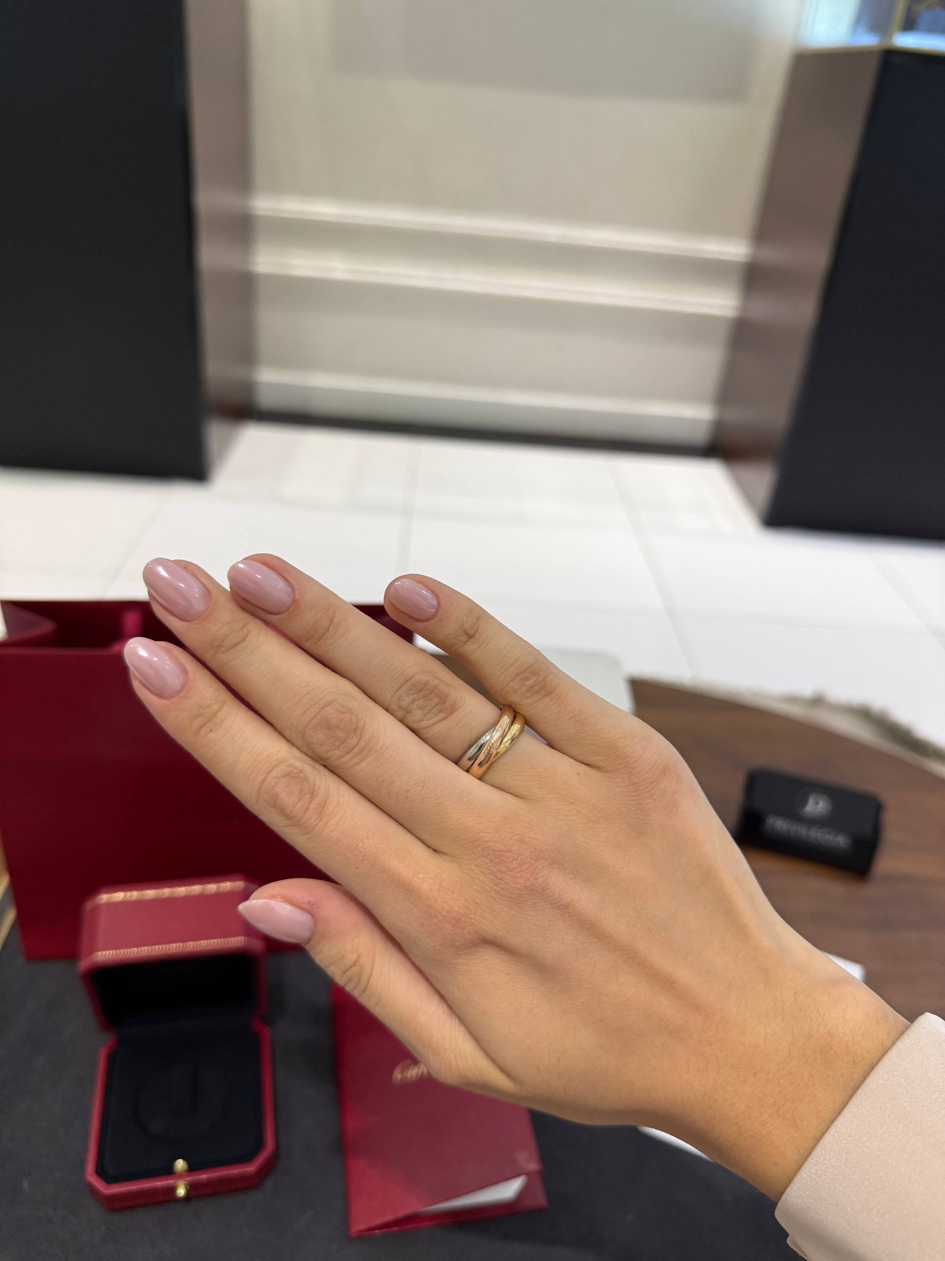 Кольцо Cartier Trinity classic