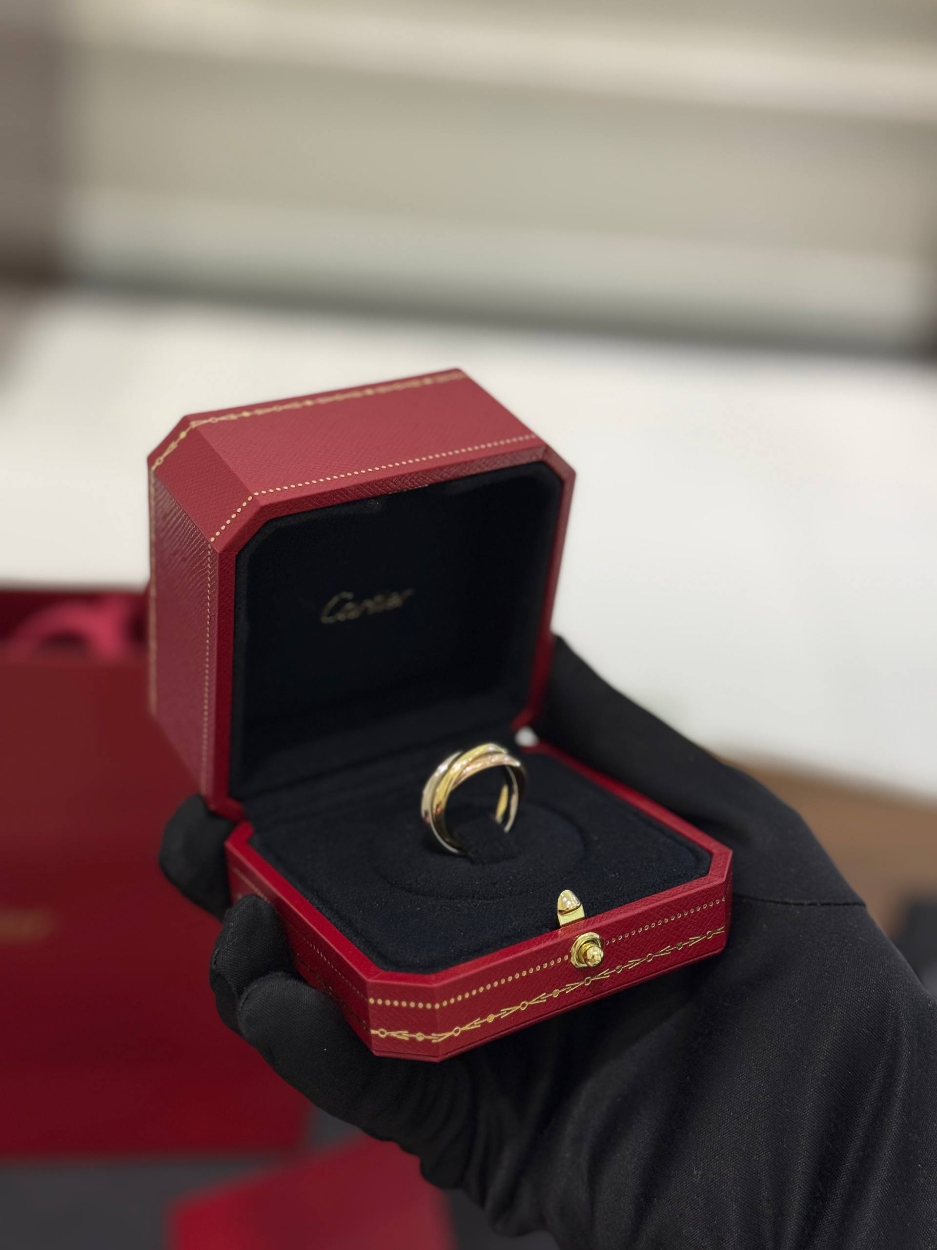 Кольцо Cartier Trinity classic