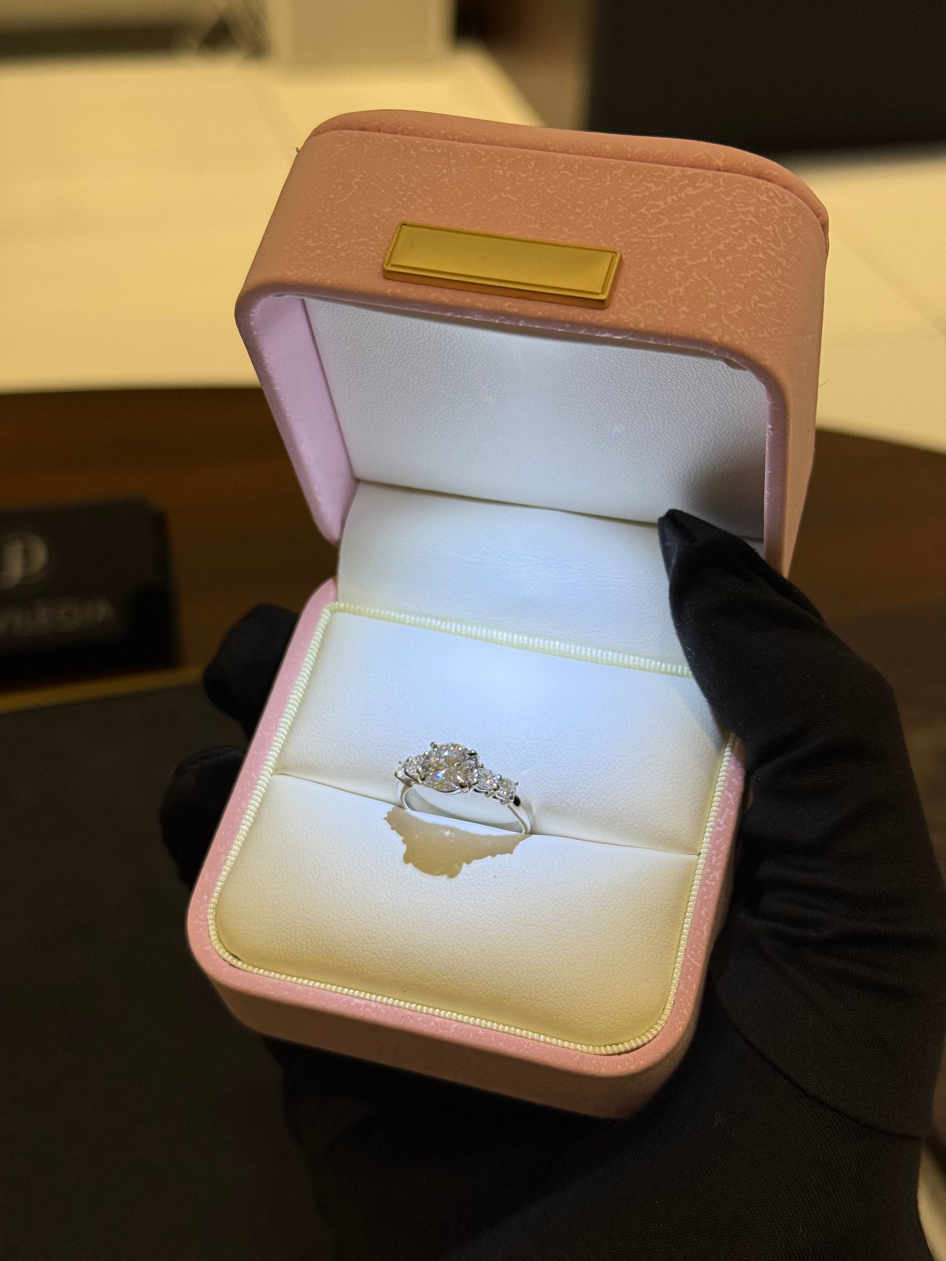 Кольцо с бриллиантами 1,80 Ct