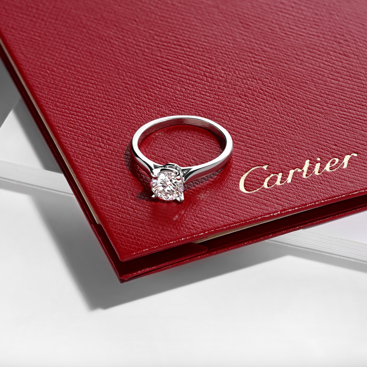 Кольцо Cartier с бриллиантом 1,08 ct.