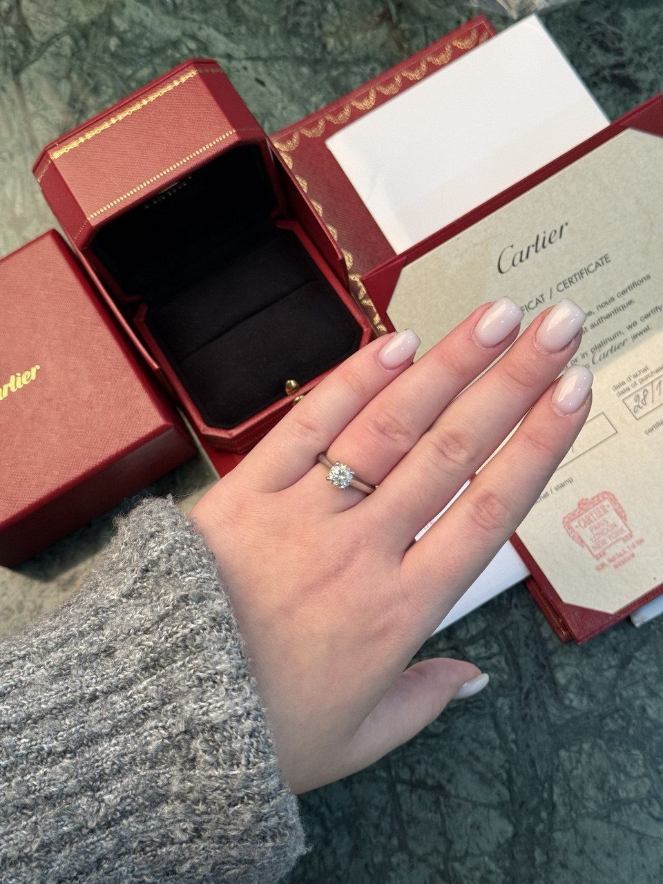 Кольцо Cartier с бриллиантом 1.23ct