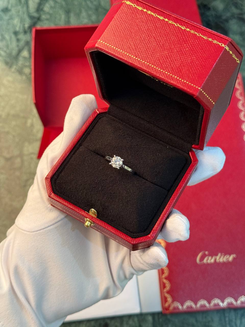 Кольцо Cartier с бриллиантом 1,08 ct.