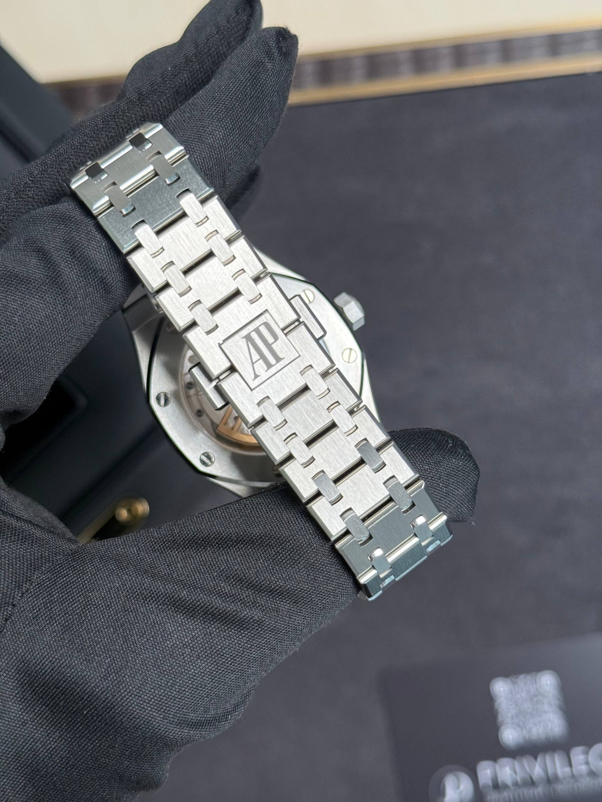 Audemars Piguet Royal Oak Royal Oak Selfwinding 37 mm