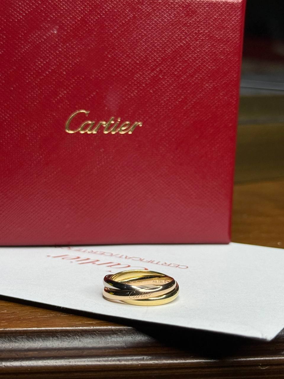 Кольцо Cartier Trinity Small Model
