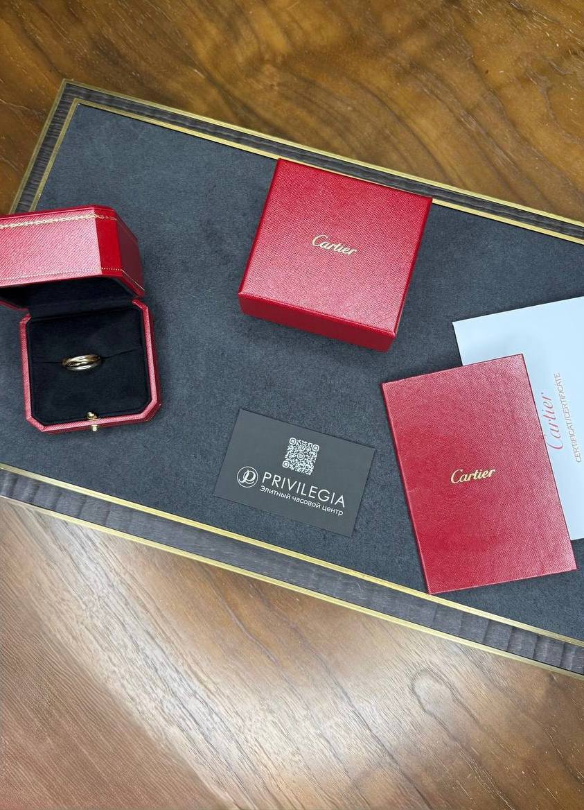 Кольцо Cartier Trinity Small Model